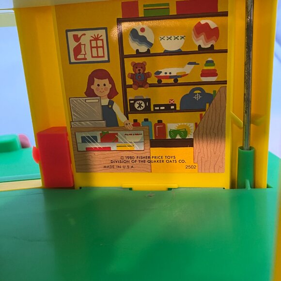 1980 Fisher-Price Play Family Airport Terminal #2502 - Picture 7 of 7